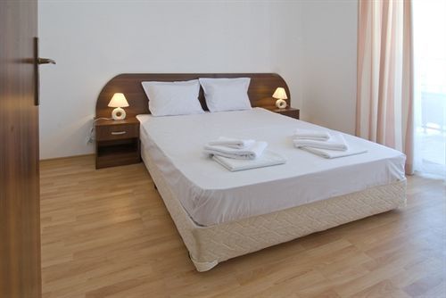 Aparthotel Lighthouse Sveti Vlas Esterno foto